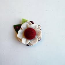 White Mini Enola - Red