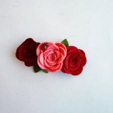 Mini Red Rosette Mini Regina