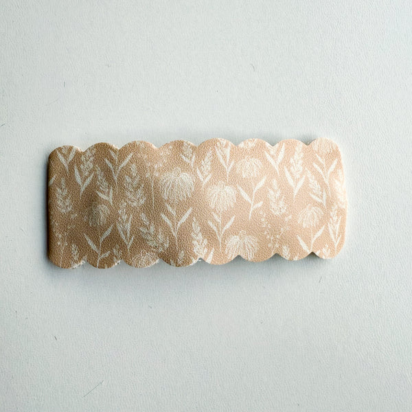 Cream Wildflowers 4in Clip